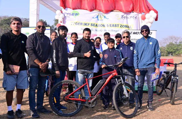 EMotorad partners with India Khelo Football Season 5
EMotorad will recognise individual excellence by awarding an electric cycle to the Best Performer at every IKF match